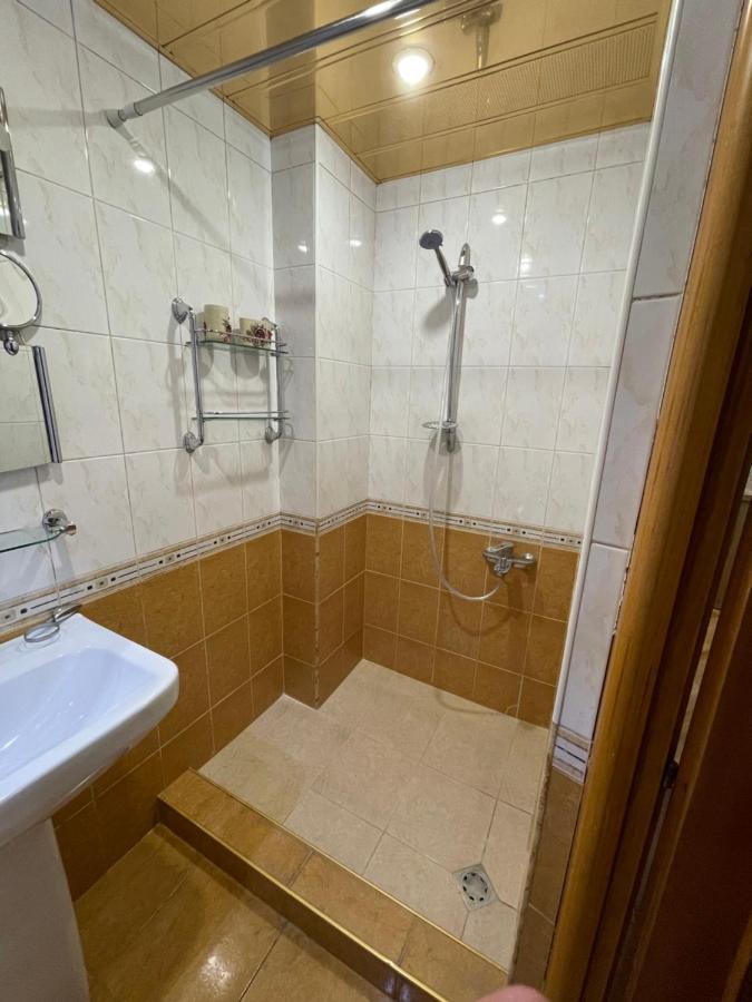 Apartment In City Center 耶烈万 外观 照片