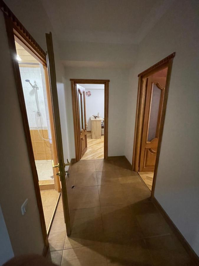 Apartment In City Center 耶烈万 外观 照片